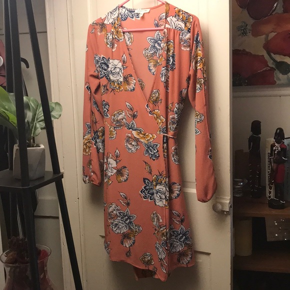 Coral dress - Picture 2 of 3